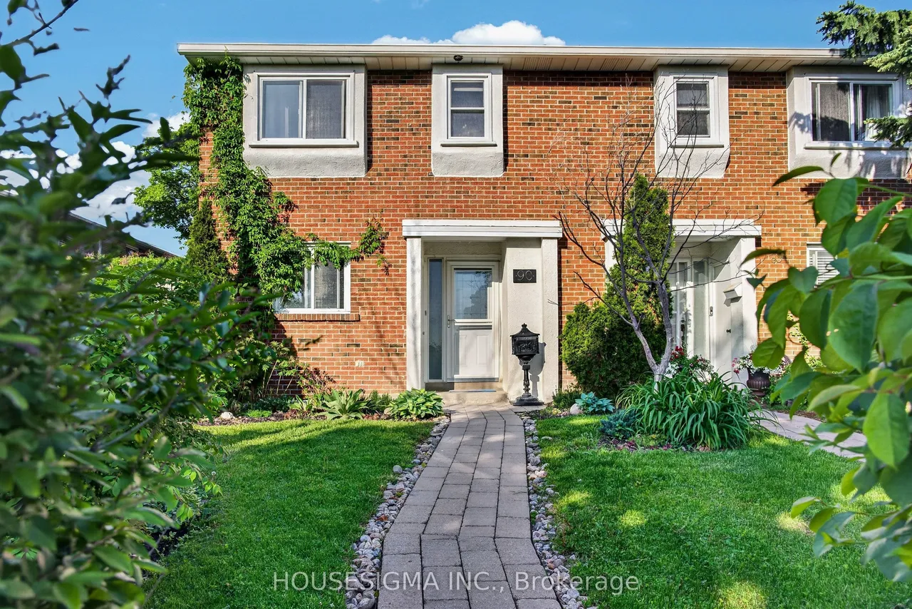 15 Centennial Park Road S — photo 2