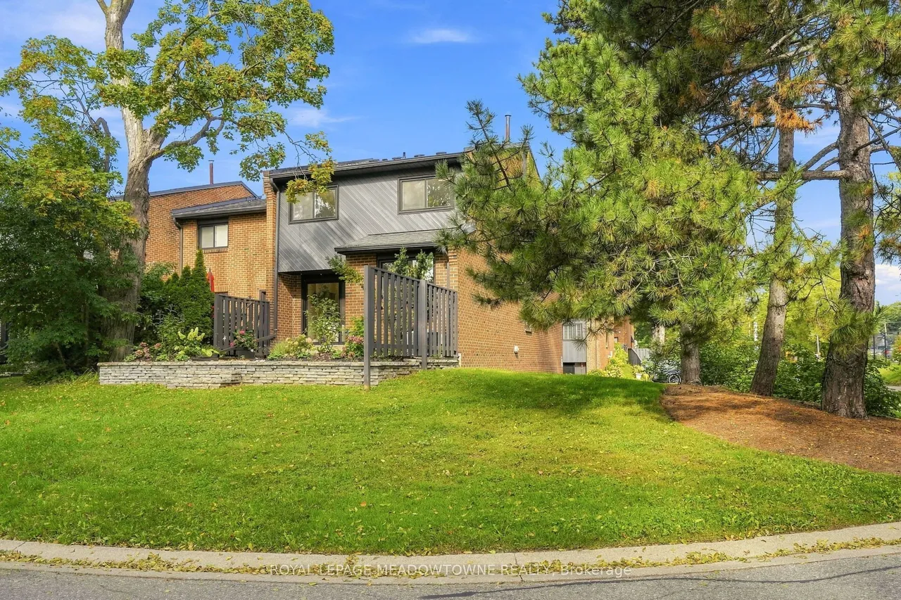 20 Mineola Road — photo 50
