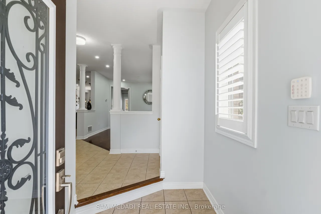 5604 Doctor Peddle Crescent — photo 2