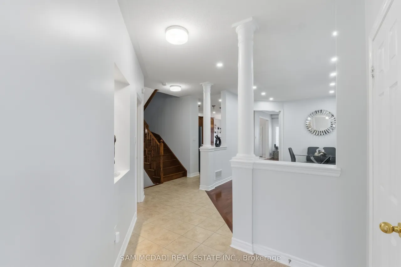 5604 Doctor Peddle Crescent — photo 3