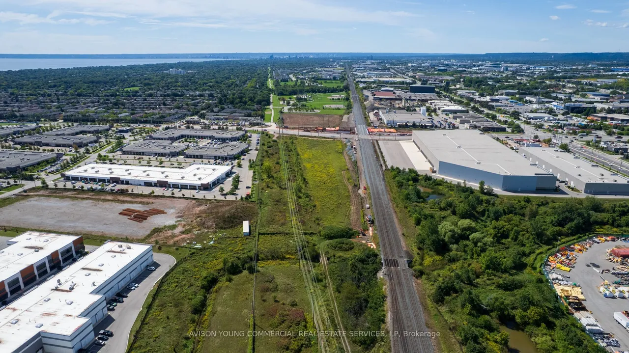 605 Burloak Drive — photo 5