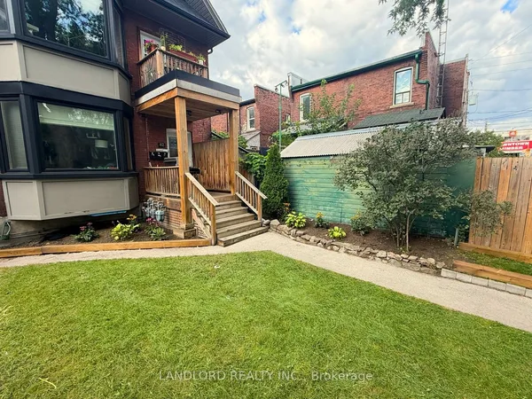 82 Parkway Avenue — photo 2