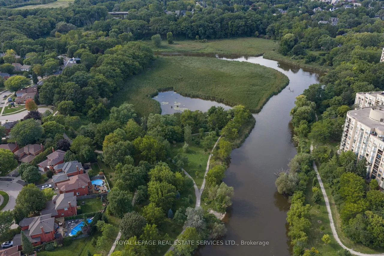 120 Bronte Road — photo 47