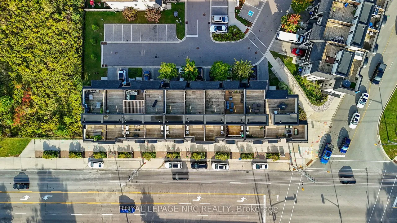 559 Lakeshore Road E — photo 17