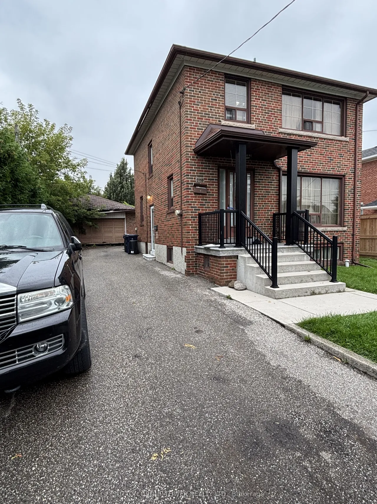 200 Locksley Avenue — photo 3