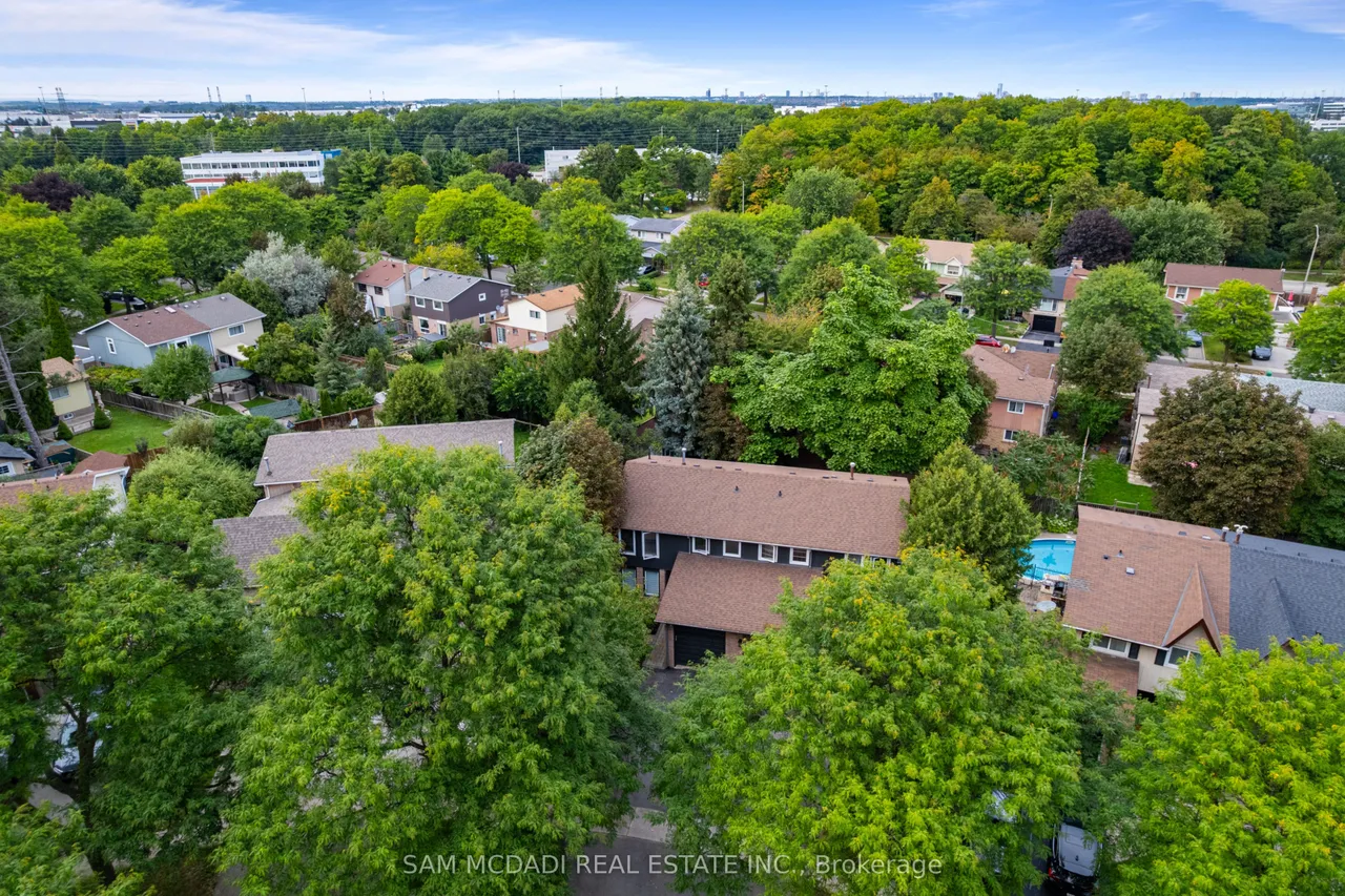 6954 Cadiz Crescent — photo 41