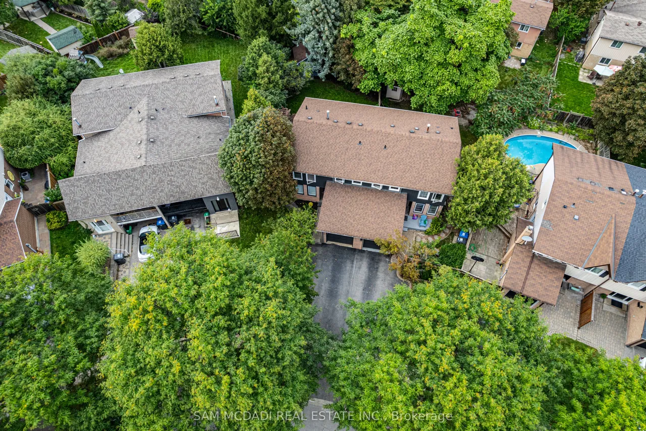 6954 Cadiz Crescent — photo 40