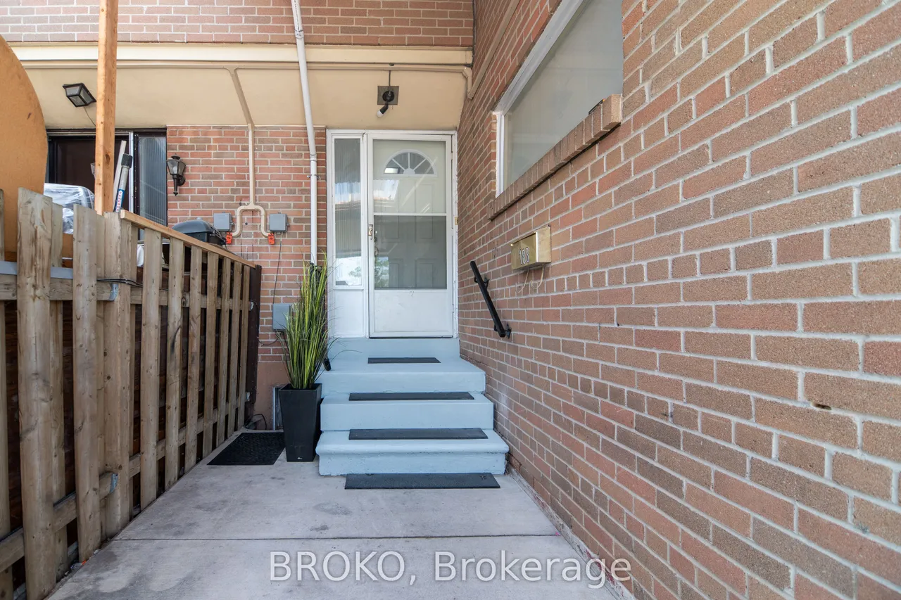 262 John Garland Boulevard, Unit 188