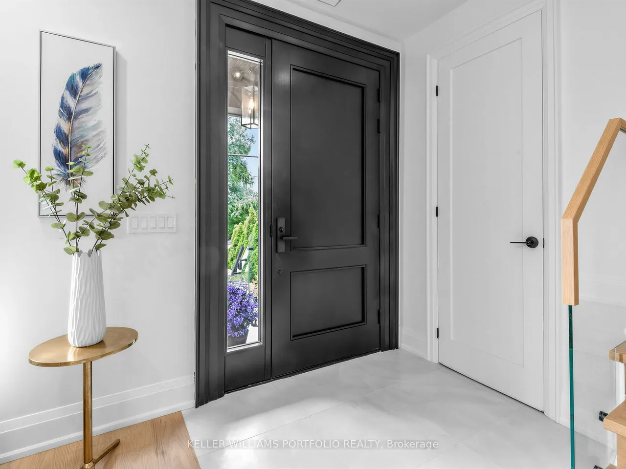 561 Durie Street — photo 3