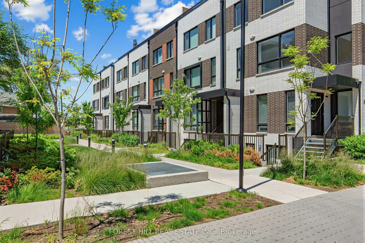 40 Ed Clark Gardens, Unit 2 — photo 2