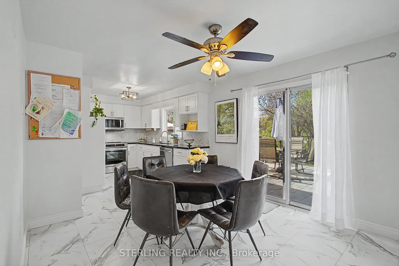 72 Sunforest Drive — photo 3
