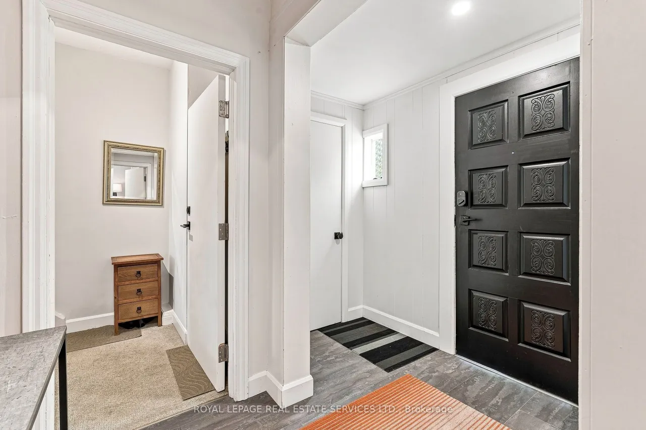 372 Trafalgar Road — photo 3