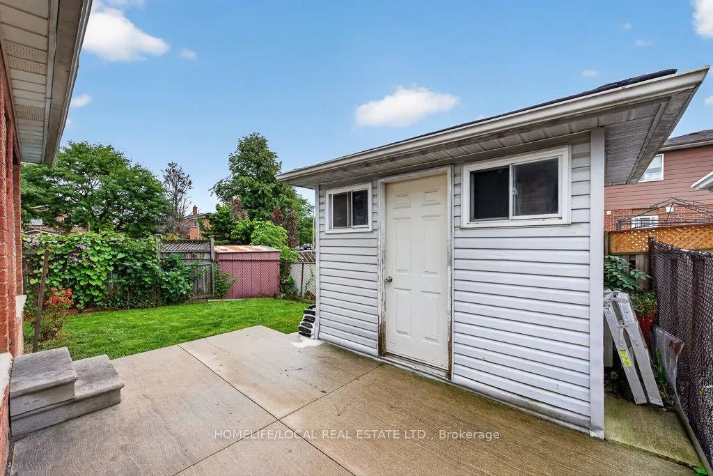 4 Martindale Crescent — photo 47