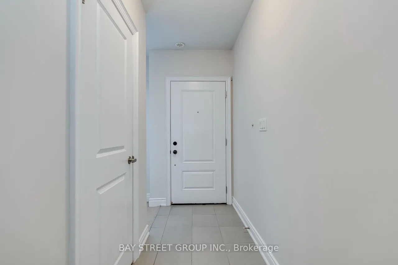 2172 Trafalgar Road — photo 3