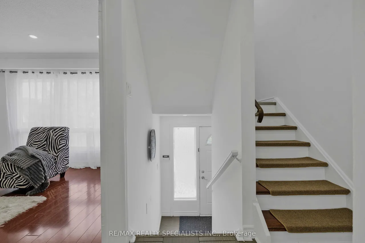 3525 Brandon Gate Drive — photo 2