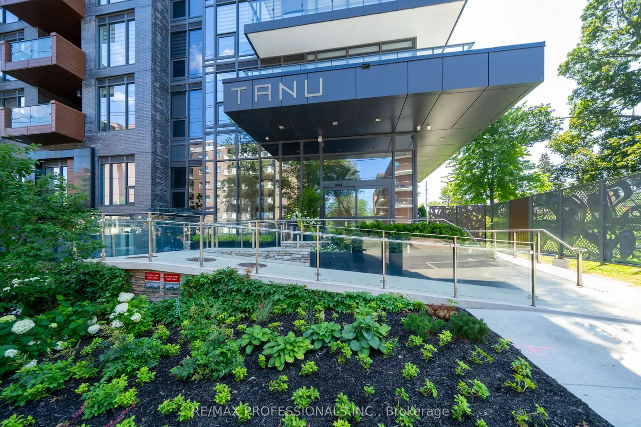 21 Park Street E