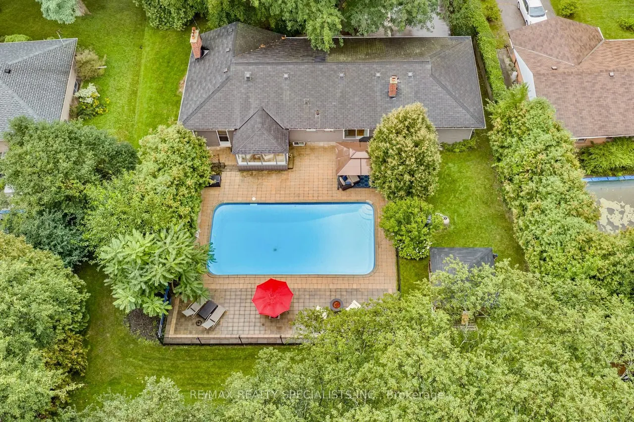 1589 Crediton Parkway — photo 45
