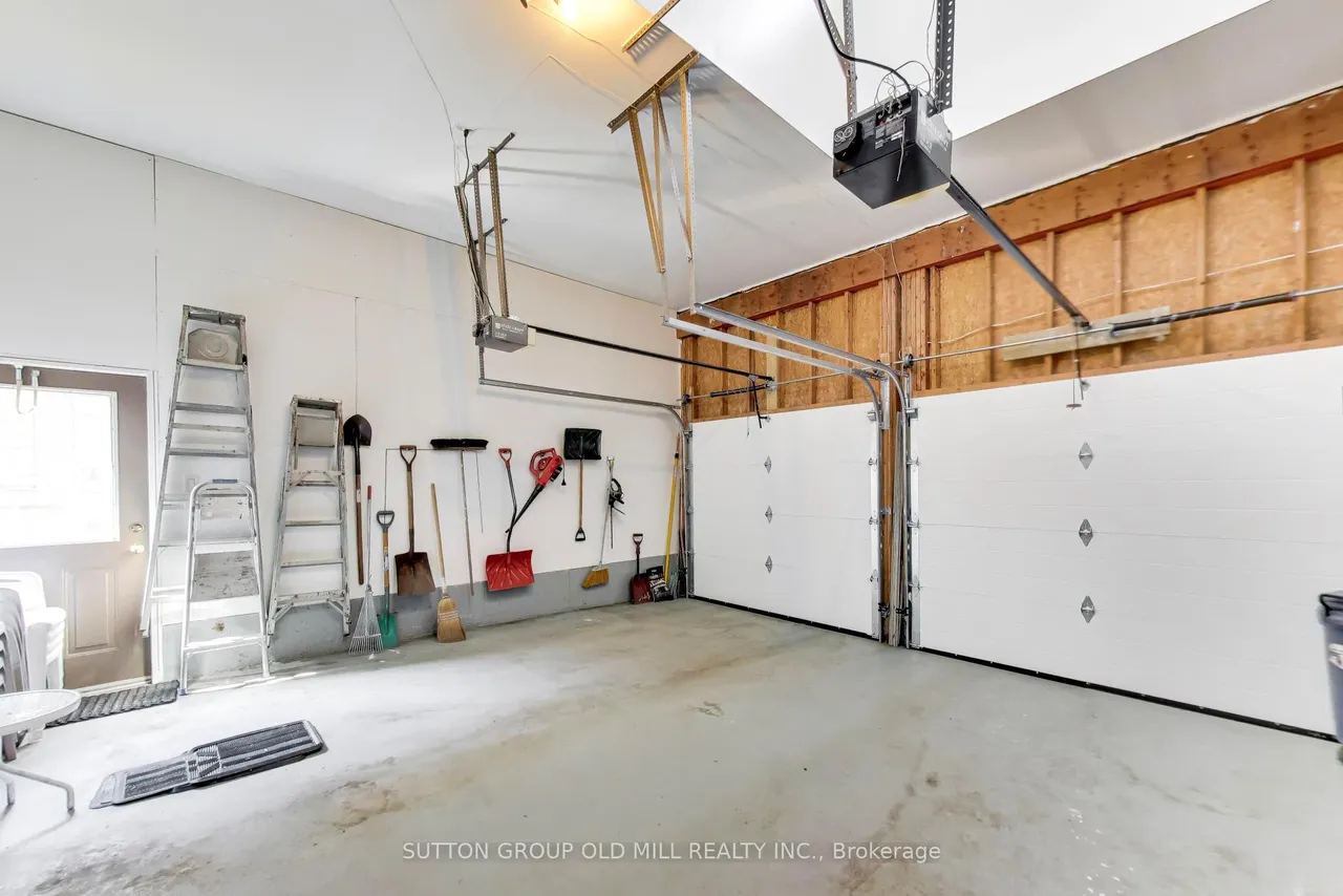 2175 Stavebank Road — photo 50