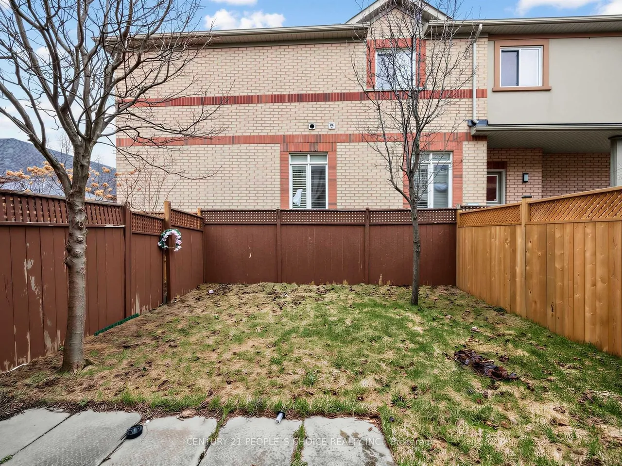 5298 Roadside Way E — photo 33