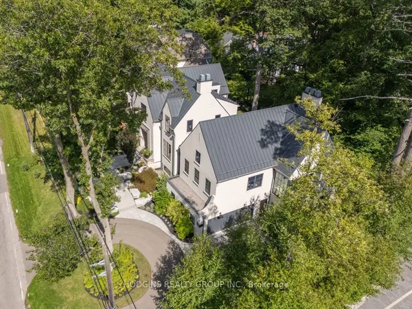 238 Mineola Road W — photo 2