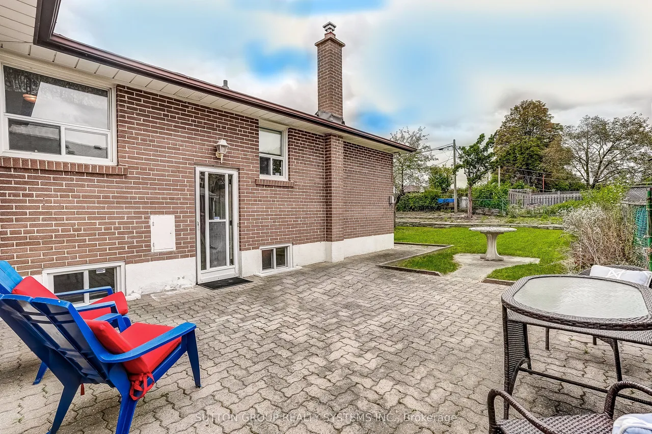 20 Taysham Crescent — photo 27