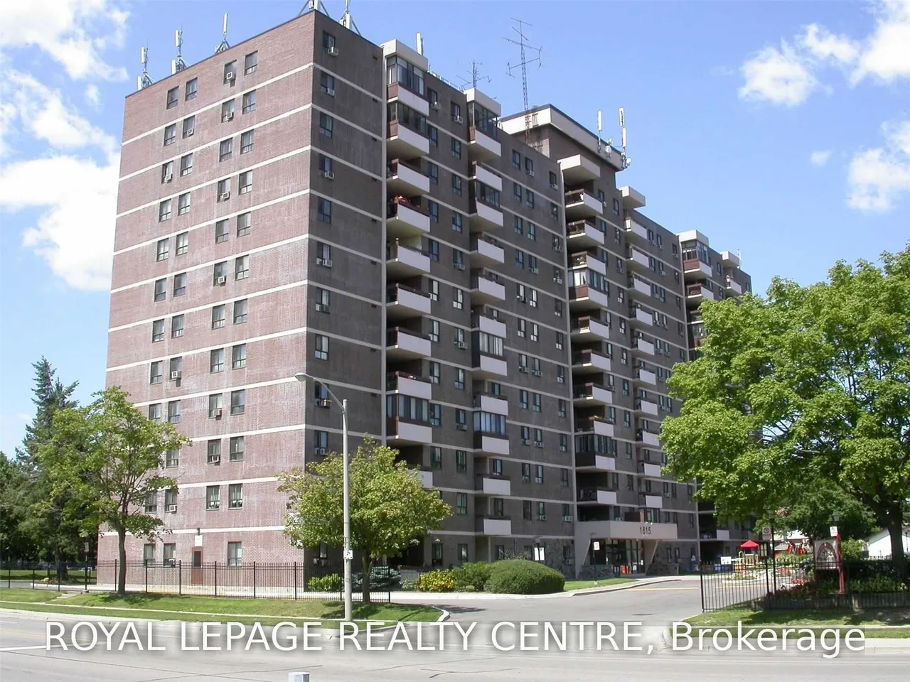1615 Bloor Street E — photo 28