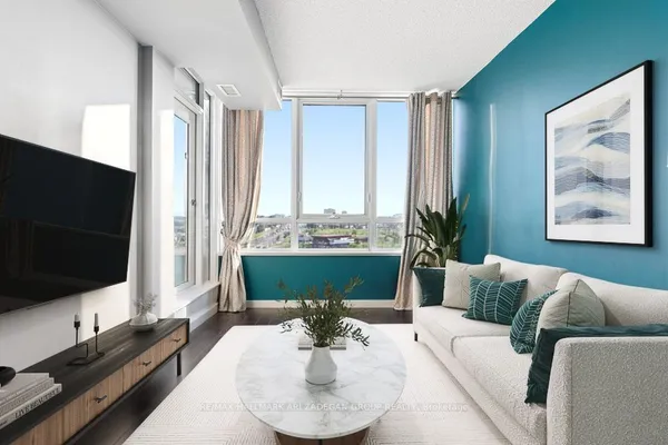 75 Eglinton Avenue W