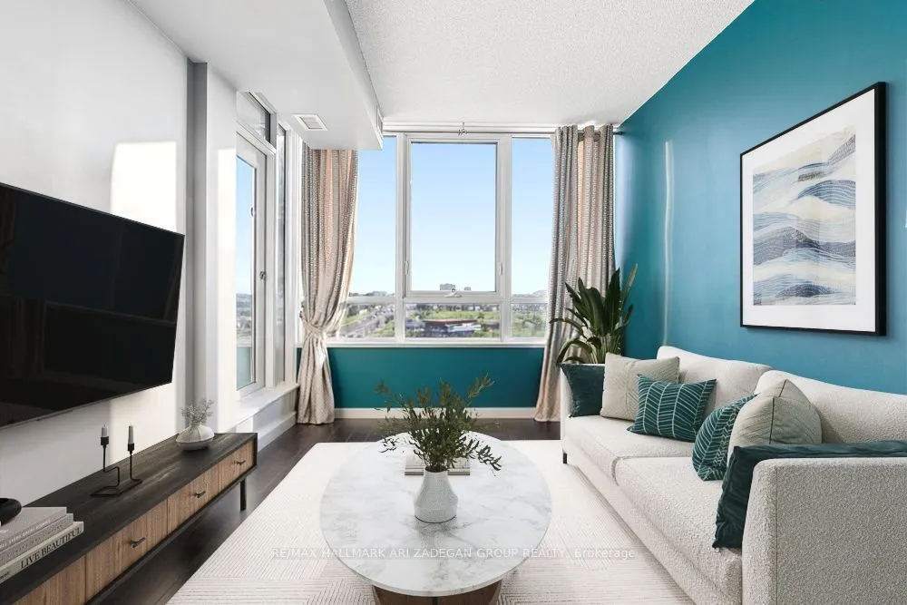 75 Eglinton Avenue W