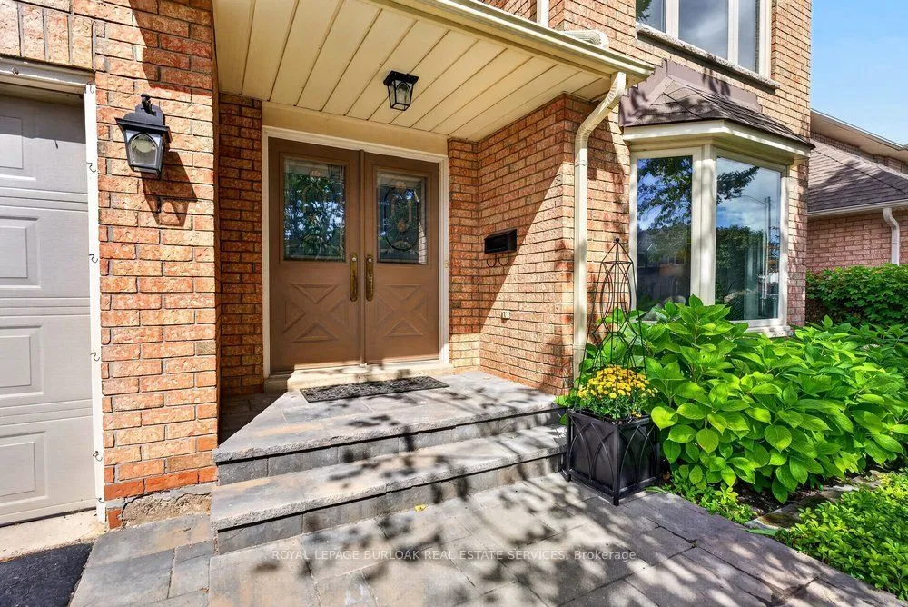 3205 Tania Crescent — photo 3