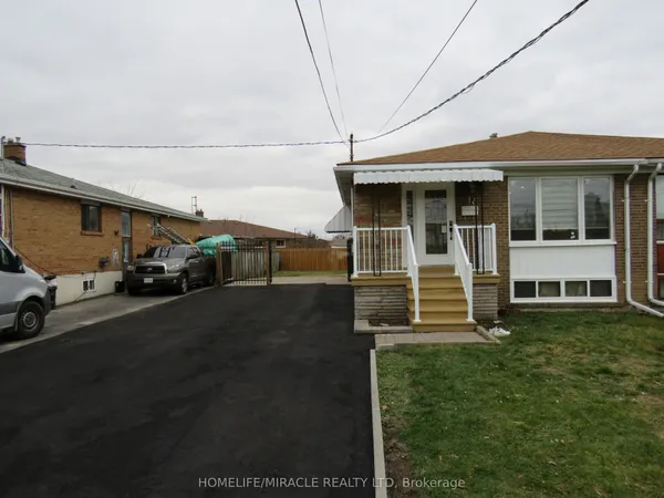 18 Rubydale Gardens — photo 2