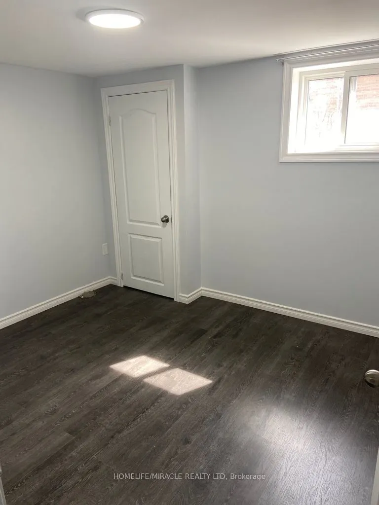 18 Rubydale Gardens — photo 49