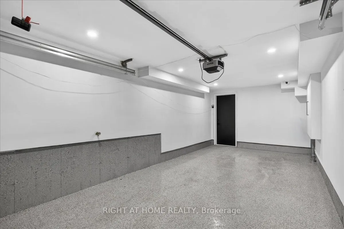 15B ROSEMEADE Avenue — photo 50