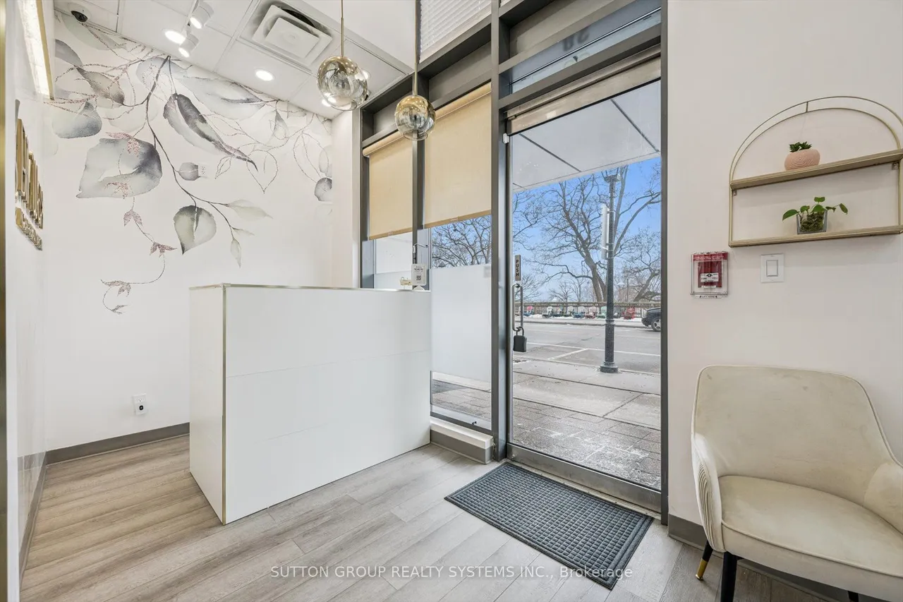 11 Bronte Road — photo 2