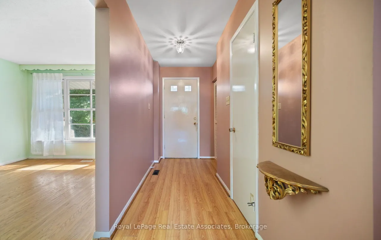 589 Tedwyn Drive — photo 3