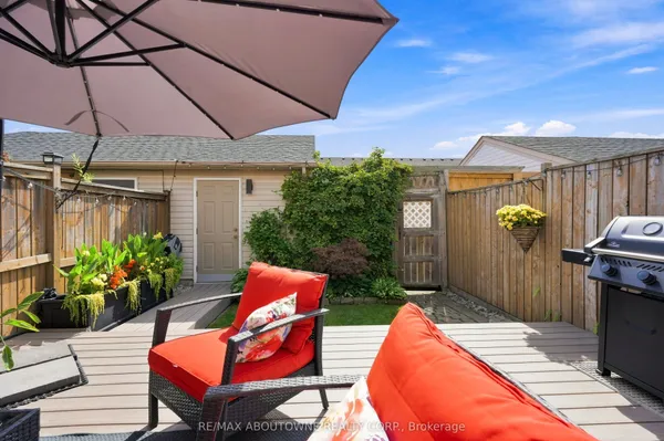 2268 Westoak Trails Boulevard — photo 2