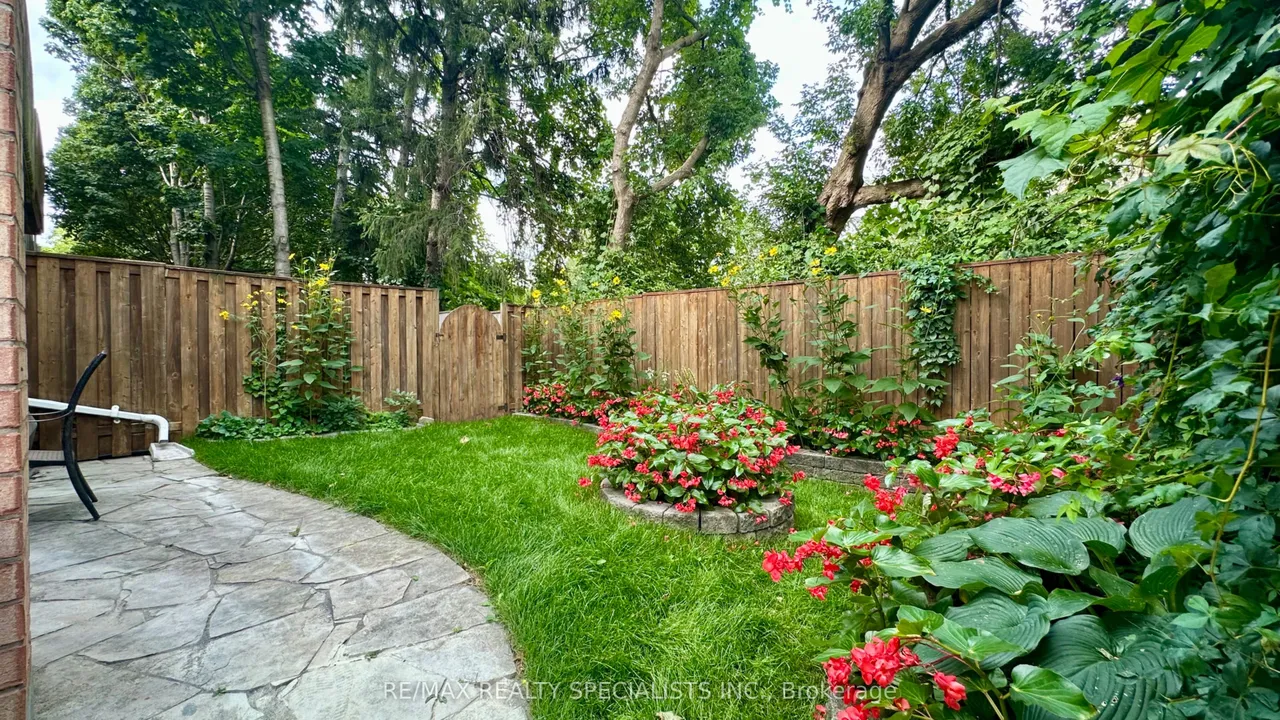 3071 Treadwells Drive — photo 37