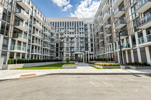 1005 DUNDAS Street E