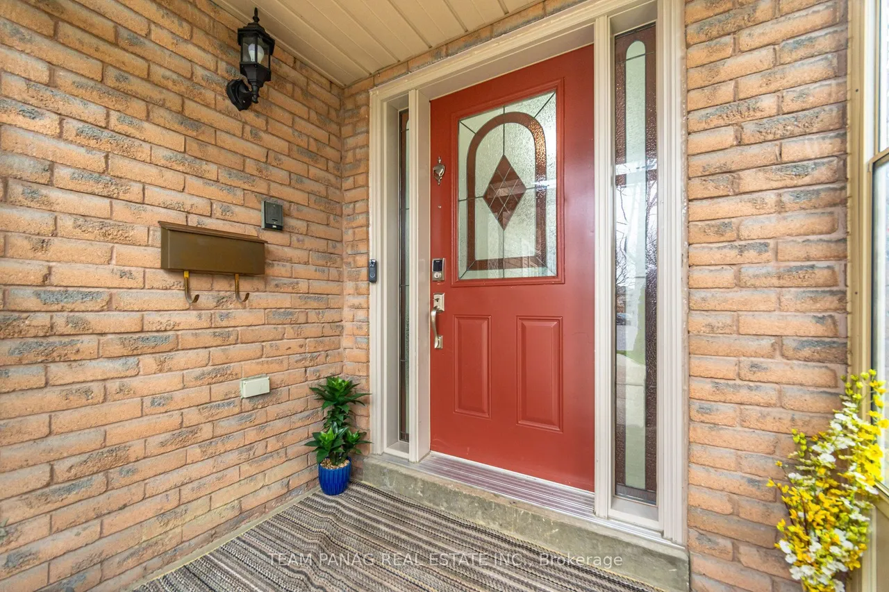 8 Drayglass Court — photo 3