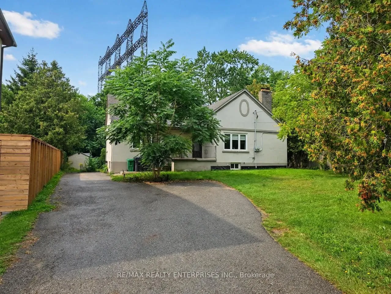 1228 Haig Boulevard — photo 2