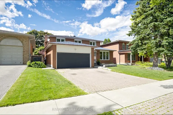 317 Paisley Boulevard W — photo 2