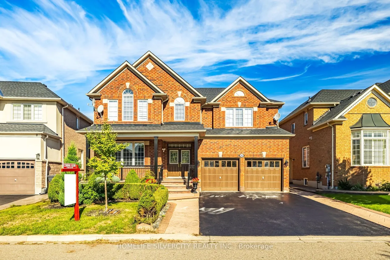 25 Van Hoof Crescent