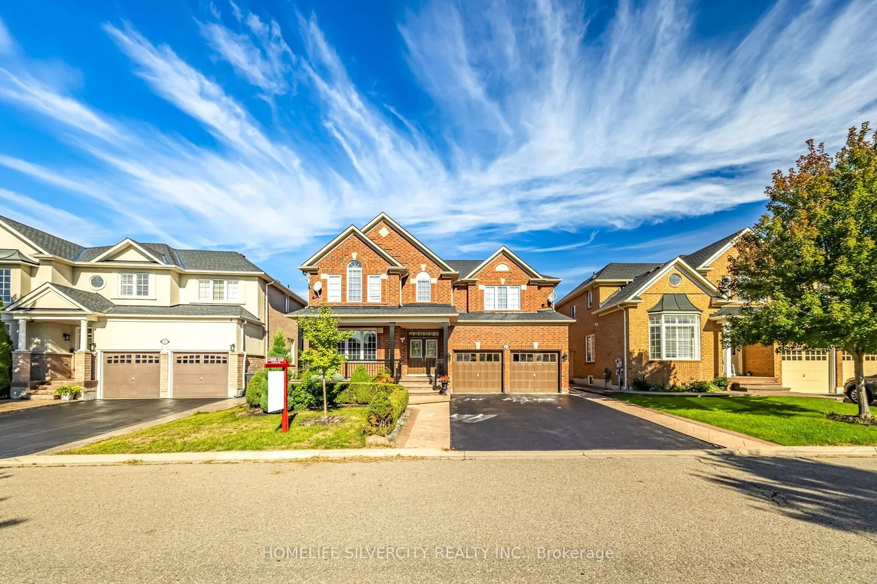 25 Van Hoof Crescent — photo 3