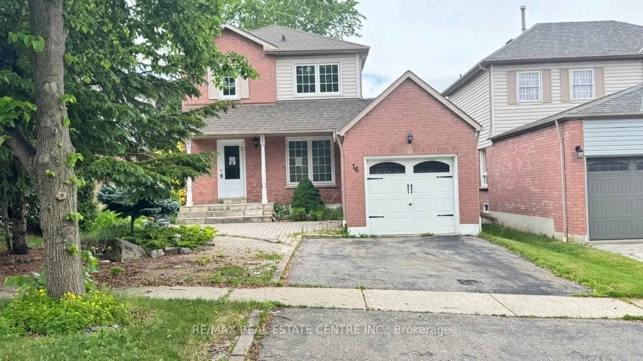 16 Nectarine Crescent — photo 2
