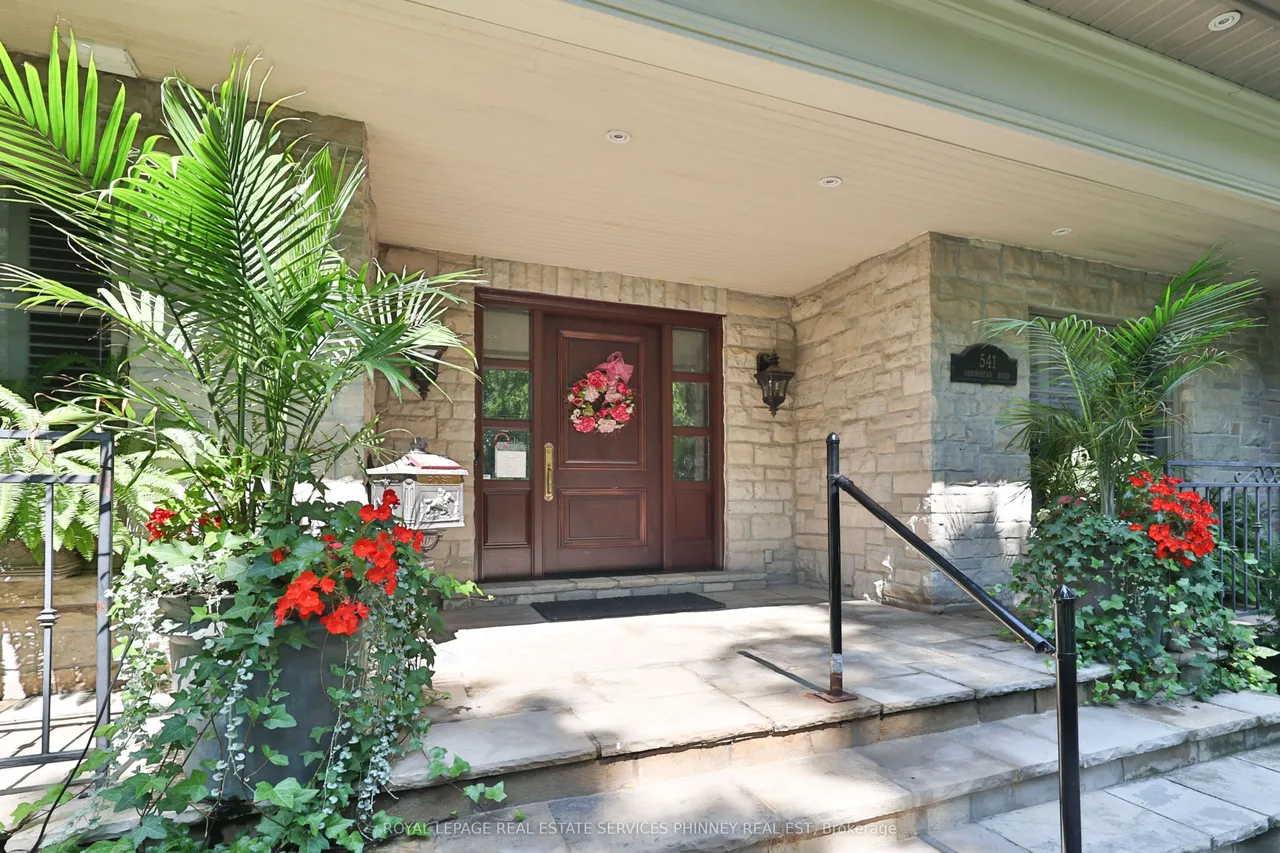 541 Arrowhead Road — photo 3