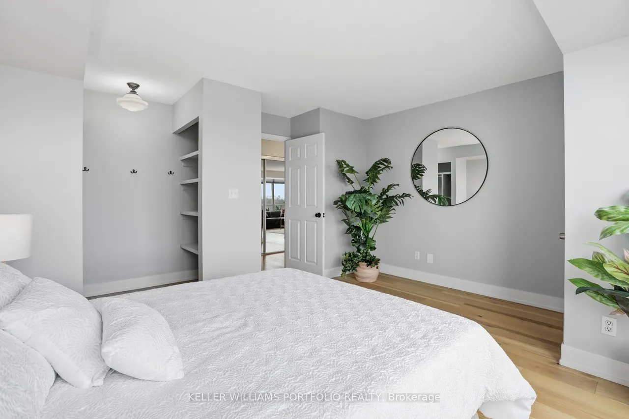 190 Manitoba Street — photo 3