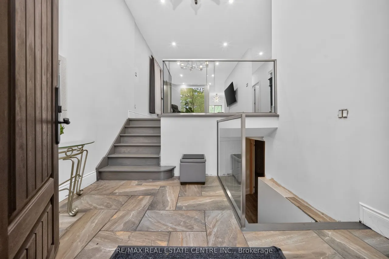 3 Twin Willow Crescent — photo 3