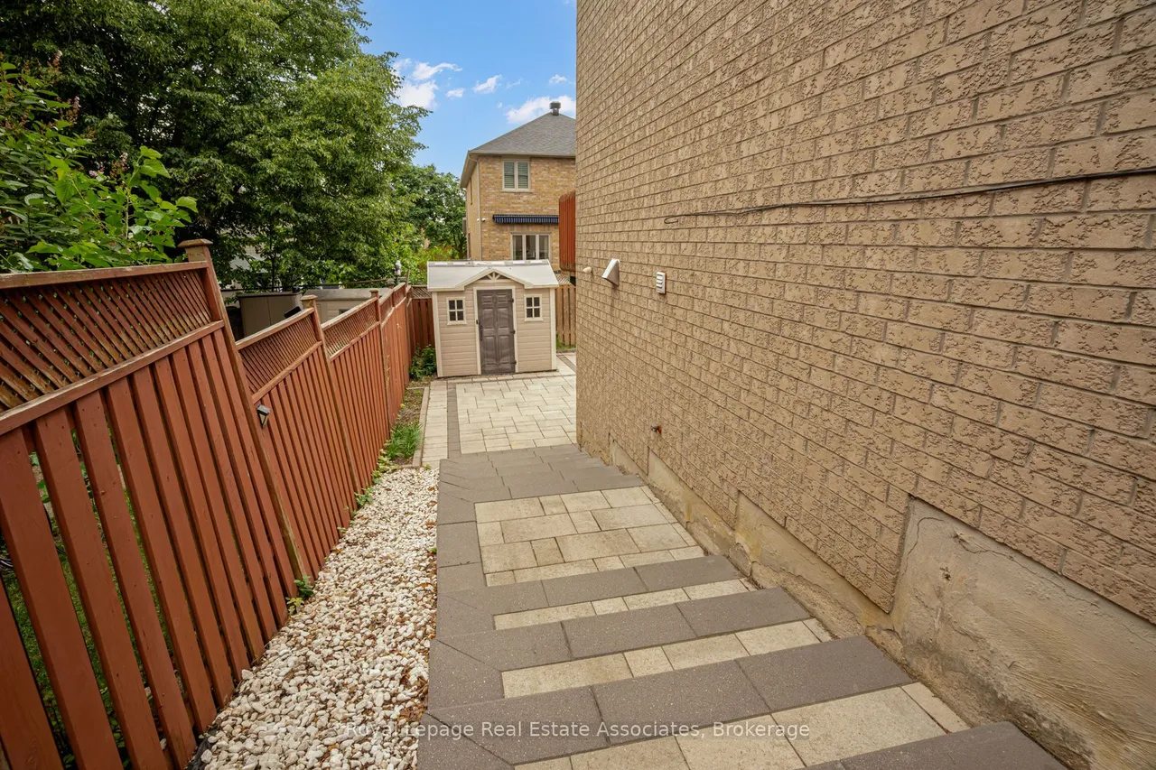 5453 Middleport Crescent — photo 35