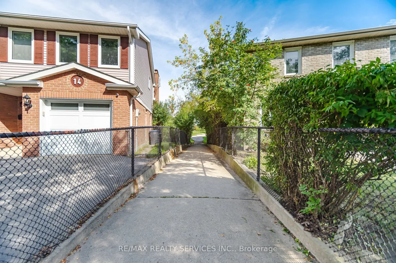 12 Ladin Drive — photo 3