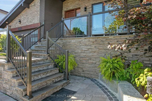 2683 Kingsberry Crescent — photo 2