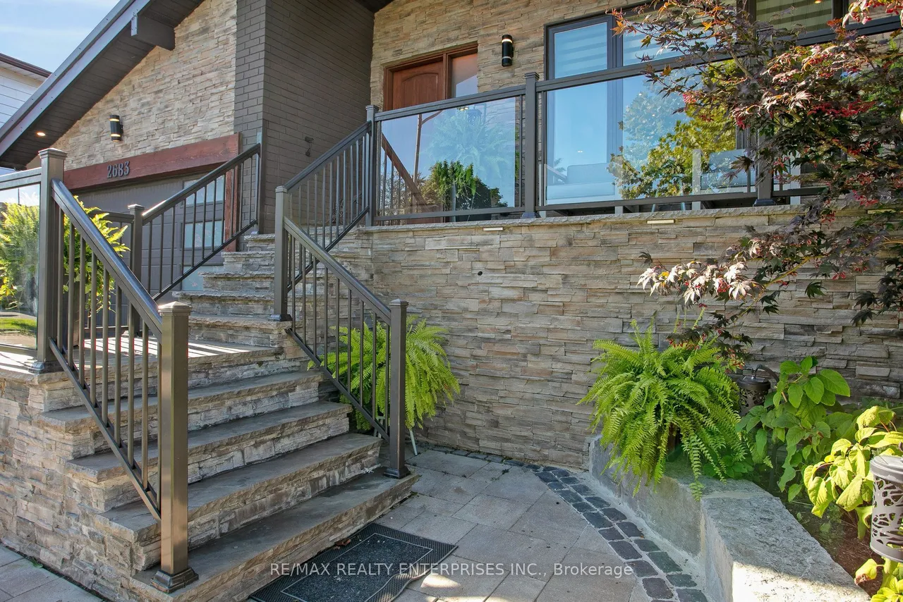 2683 Kingsberry Crescent — photo 2